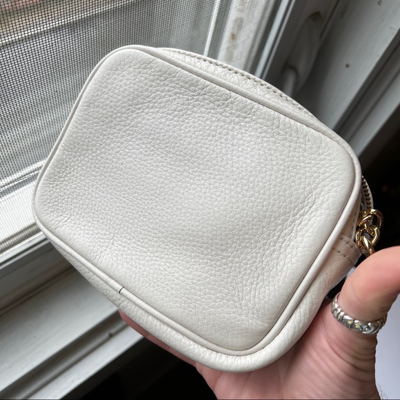 ✨Michael Kors✨Small Crossbody White Purse EUC - Picture 2 of 8